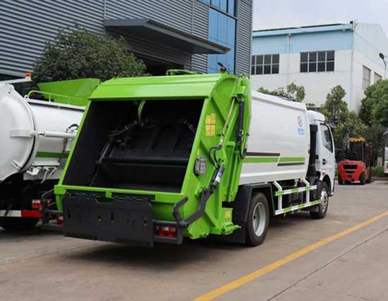 電廠垃圾車(chē)車(chē)廂耐磨防腐 雙組分聚脲噴涂機(jī)(圖1) 電廠垃圾車(chē)車(chē)廂耐磨防腐案例